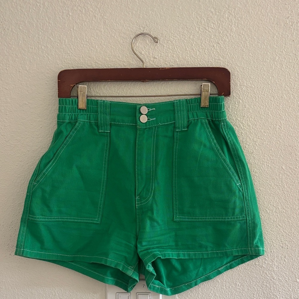 Anwnd Shorts